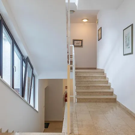 Apartment Little Gallery **** Rovinj Exterior photo
