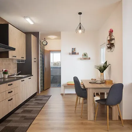 Apartment Little Gallery **** Rovinj Exterior photo
